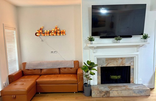 West Campus Condo | 2-bedroom beautiful West Campus Austin condo
