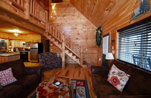 Bryson City Cabin | 2-bedroom cabin just 13 minutes from Great Smoky Mountains National Park
