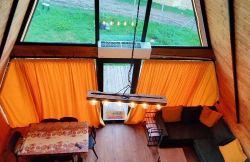 Mtskheta Ski Chalet | 2-bedroom chalet in charming Skhaltba with WiFi, AC. Relax and unwind