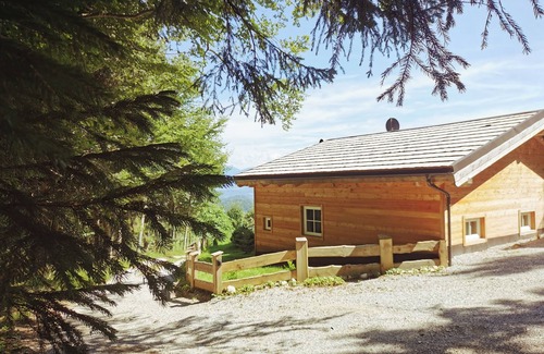 Koppl Ski Chalet | 2 Bedroom Chalet in Koppl