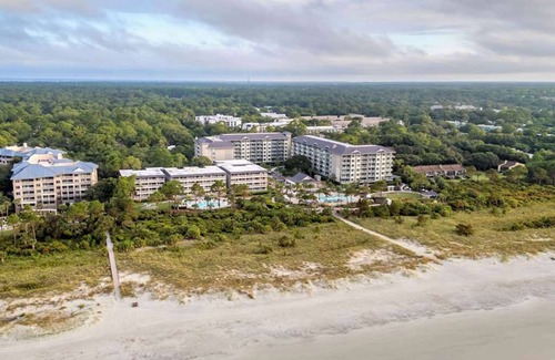 Hilton Head Island Condo | 2-bedroom condo in delightful Hilton Head Island with AC, WiFi, beach front