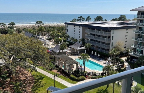 Hilton Head Island Condo | 2-bedroom condo in delightful Hilton Head Island with AC, WiFi, beach front