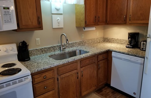 Duck Condo | 2 bedroom condo, 200 yard from sound and 400 yard from beach located in Duck Nc.