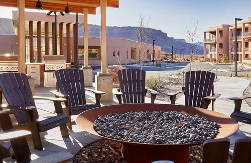 Moab Condo | 2-bedroom condo in amazing Moab with fitness room, WiFi, AC