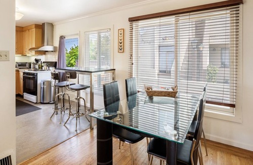 North Berkeley Condo | 2 Bedroom Condo Only 1 Block to UCB