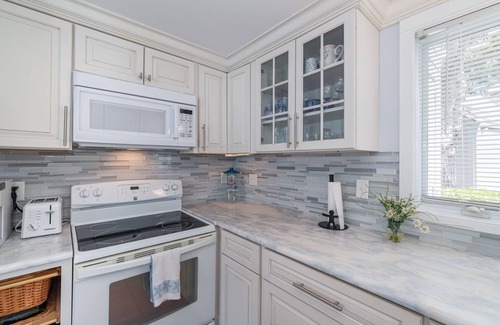 Mews Village Condo | 2-bedroom condo, private pool, 6-minute drive to Cape Cod Beaches