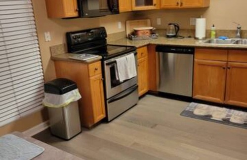 Clairemont Mesa East Condo | 2 Bedroom Condo with Pool Perfect for Long Term!