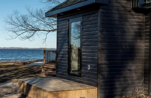 Harwood Cabin | 2 Bedroom Cottage #3: Willow Bay