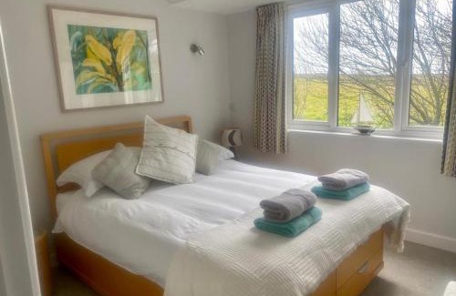Sennen Apartment | 2 Bedroom cottage sleeps 4 with Hot-tub, & shared Pool use