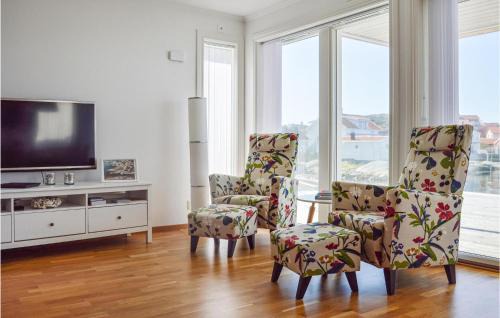 Roennaeng Apartment | 2 Bedroom Cozy Apartment In Rönnäng
