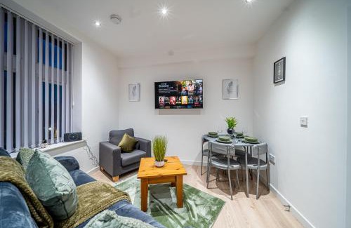 Milnrow Apartment | 2-Bedroom Cozy Hideaway Close to Hollingworth Lake in Milnrow