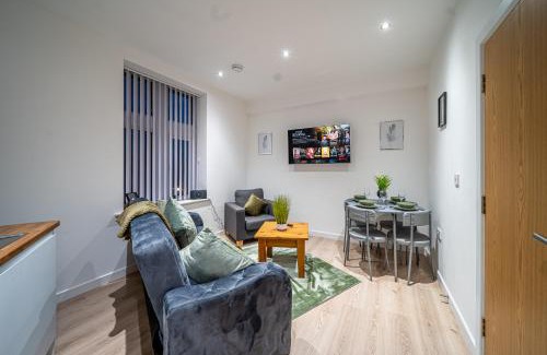 Milnrow Apartment | 2-Bedroom Cozy Hideaway Close to Hollingworth Lake in Milnrow