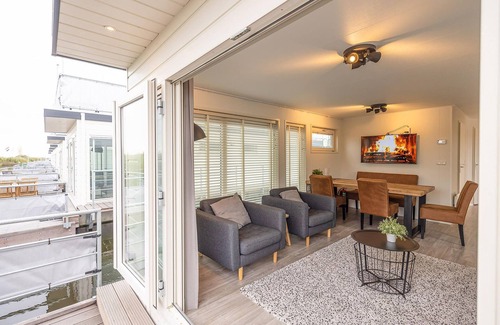 Municipality of Aalsmeer Boat Rental | 2 bedroom cozy ship in Aalsmeer
