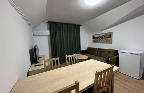 Sannicolau Mare Apartment | 2-bedroom deluxe apartment with living room