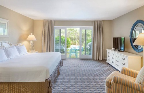 Jamestown Condo | 2 Bedroom Deluxe Condo, Newport Overlook, in Jamestown Rhode Island!