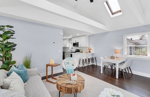 Wall House | 2 bedroom + den on the Jersey Shore, Lake Como with AC, WiFi, BBQ and Fire Pit