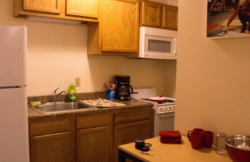 Downtown Pittsburgh Apartment | 2 Bedroom Downtown Apt Friends Families Ideal