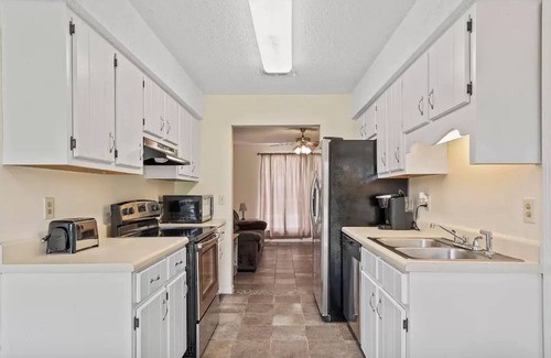 Treasure Cove House | 2 bedroom duplex less than 1 mile from the beach!
