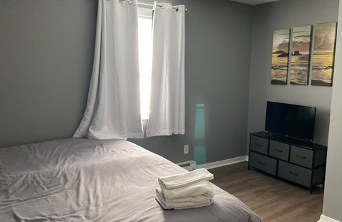 Kokomo Apartment | 2 Bedroom duplex with King Size Beds