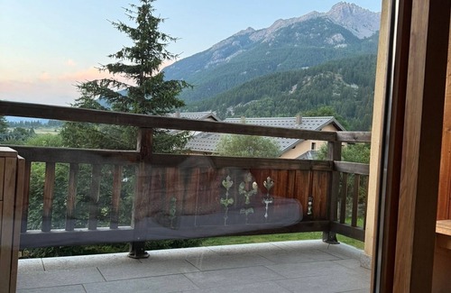 Monetier-les-Bains Apartment | 2-bedroom apartment at the foot of the slopes with heated pool