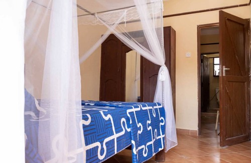 Ukunda Bed & Breakfast | 2 Bedroom Fully Furnished Apartment in Diani