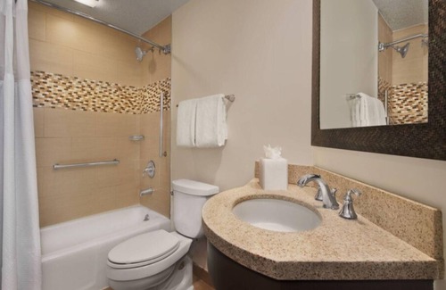 Sea Pines Resort | 2 Bedroom Garden View at Marriott's Monarch at Sea Pines