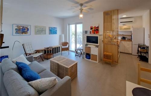 Olib Apartment | 2 Bedroom Gorgeous Apartment In Olib