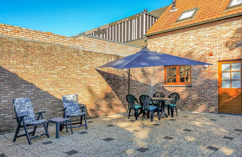 IJzendijke House | 2 bedroom gorgeous home in IJzendijke