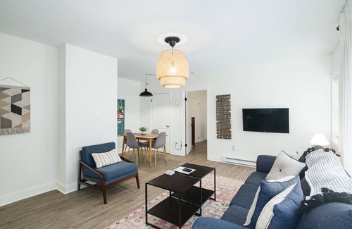 Roxborough-Manayunk Apartment | 2 bedroom ground level apt - walk to Main St.