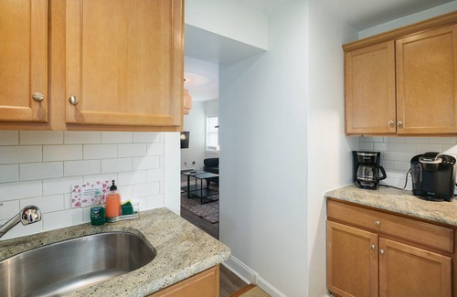 Roxborough-Manayunk Apartment | 2 bedroom ground level apt - walk to Main St.