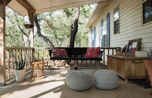 Georgetown House | 2-bedroom home in the country but just a short drive to downtown Georgetown!