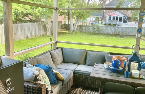 Florence House | 2 bedroom home with cozy back porch retreat