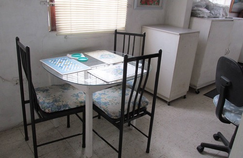 Bridgetown House | 2 bedroom house 100 metres from Carlisle Bay/Brownes beach