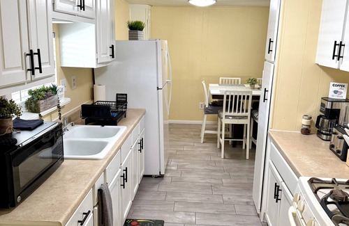 Sunrise Manor House | 2-bedroom house in amazing Las Vegas with WiFi, AC