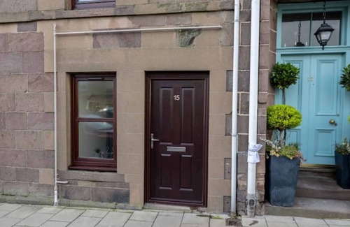 Stonehaven Apartment | 2 Bedroom in the Centre of Stonehaven with Seaviews, near the Beach & Harbour!