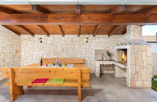 Musalez House | 2 bedroom lovely home in Musalez