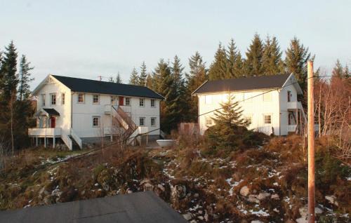 Hitra Apartment | 2 Bedroom Nice Apartment In Sandstad