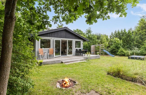 Ronde House | 2 bedroom nice home in Rønde