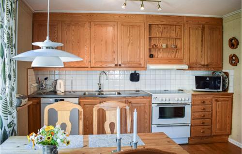 Atteras House | 2 Bedroom Nice Home In Smålandsstenar
