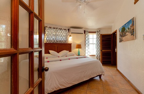 San Pedro Resort | 2 Bedroom Oceanfront Suite at White Sands Cove