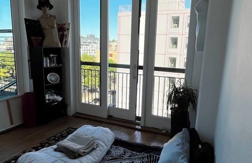 Bushwick Apartment | 2-bedroom PH Level Apt in Williamsburg with Huge Terrace and City Views Roof.
