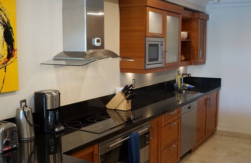 Old Trees Bay Apartment | 2 bedroom property located in a resort with direct beach access