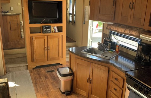 Blind Bay RV Rental | 2 Bedroom RV with beach dock and views nEagle Rock Resort #2