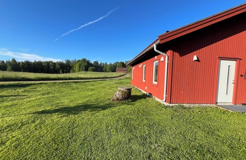 Bengtsfors Municipality House | 2-bedroom house 100 meter from lake västra silen.