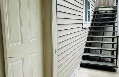 Langley House | 2 bedroom Spacious Guest Suite in Walnut Grove