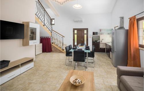 Liznjan House | 2 Bedroom Stunning Home In Liznjan