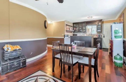 Langley Apartment | 2 bedroom Suite on Acreage with Netflix