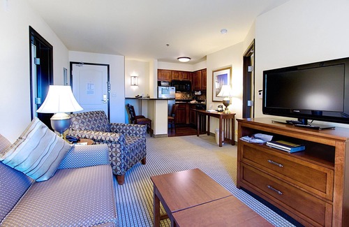 West Valley City Condo | 2 Bedroom Suite Close to Salt Palace Convention Center! Free Breakfast Buffet. Pool, Hot Tub & Waterslide Access.