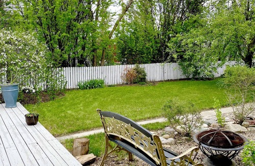 Weyburn House | 2-Bedroom Suite in the Heart of Downtown