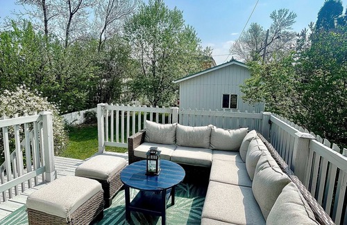 Weyburn House | 2-Bedroom Suite in the Heart of Downtown